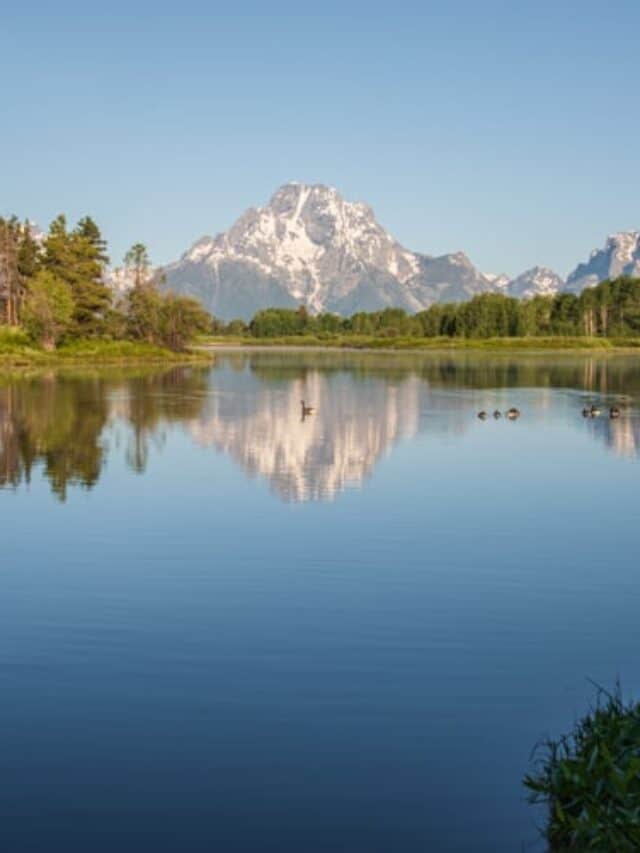 cropped-Grand-Tetons-reflection-in-water-by-Photo-Jeepers.jpg