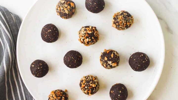 Image for Quinoa Hazelnut Chocolate Bliss Balls (Vegan !) – my plantiful cooking