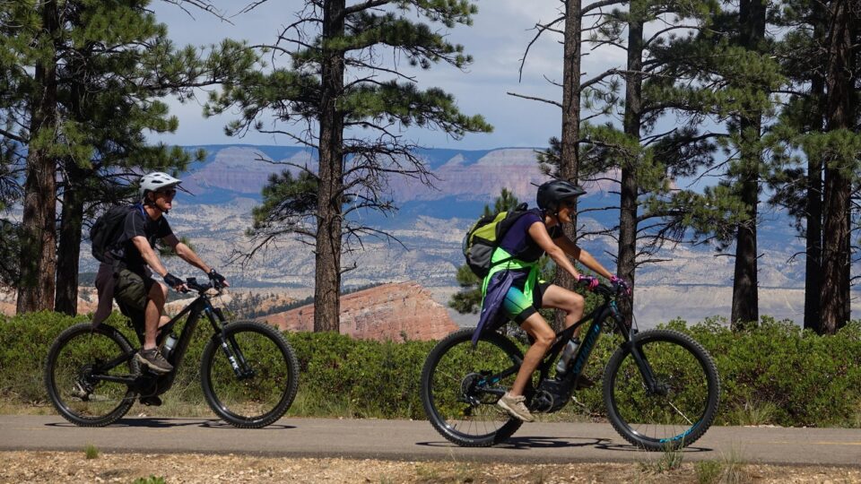 bryce canyon biking shared use path