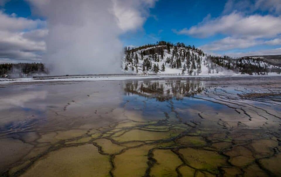 Yellowstone-National-Park-Grand-Prismatic-winter-reflection-Photo-Jeepers