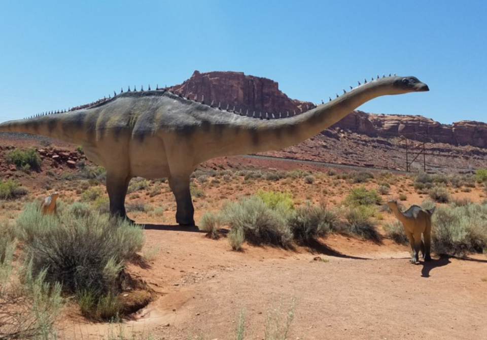 dinosaurs at Moab Giants