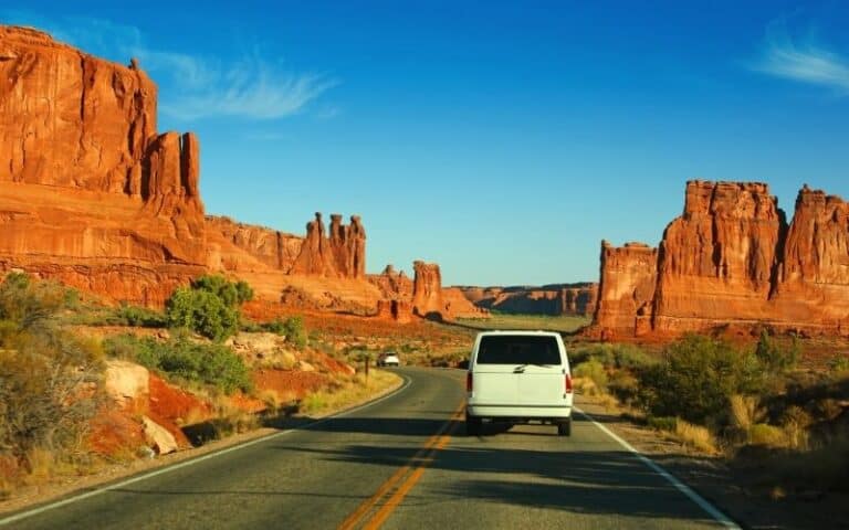 Arches National Park Scenic Drive: 13 Points of Interest