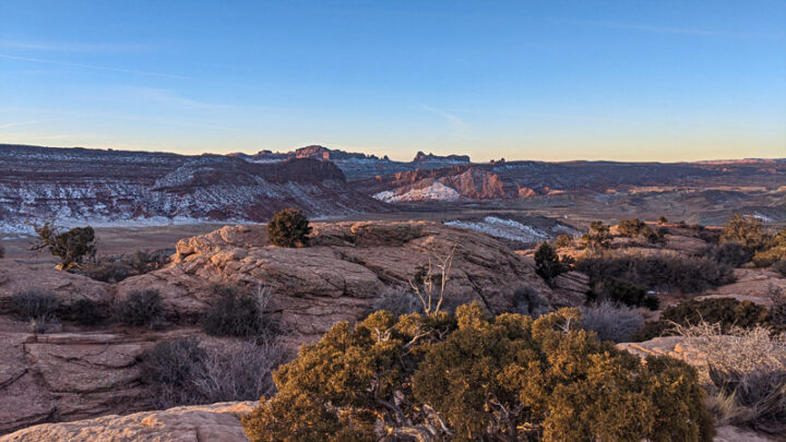 Image for Arches VS Canyonlands: WHERE to Visit if You're Short on Time?