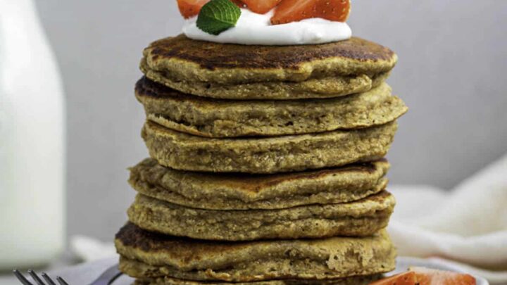 Image for 4-Ingredient Banana Oat Pancakes (Gluten-free Option)