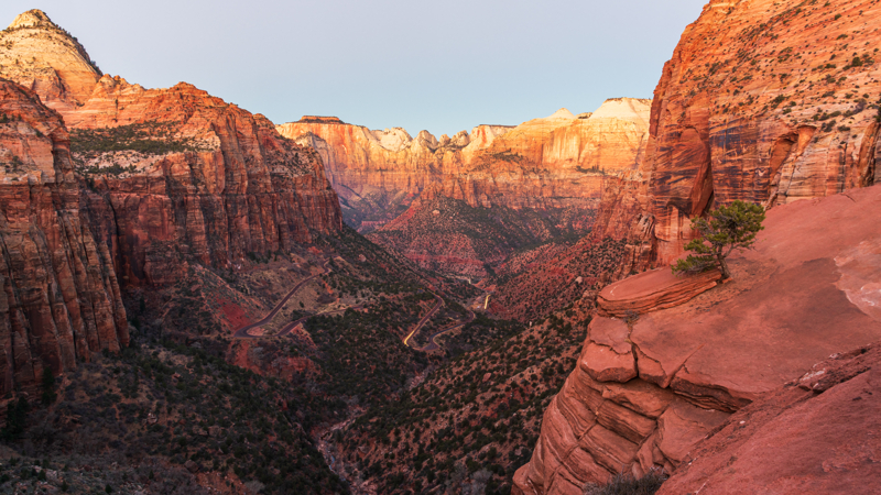Canyon Overlook at sunrise at Zion