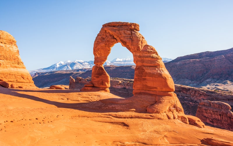 Delicate-Arch-at-sunset-Photo-Jeepers-800