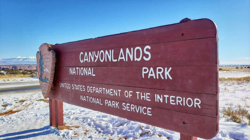 Canyonlands sign with snow