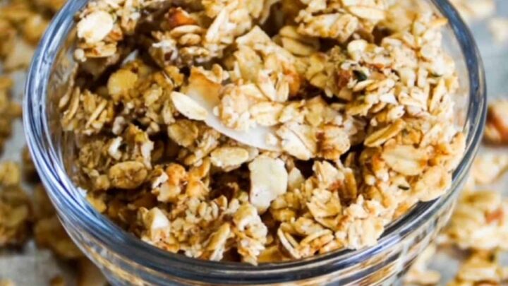 Image for Easy Homemade Crunchy Granola Recipe