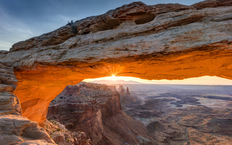 Canyonlands Sunrise Photo Spots at Island in the Sky