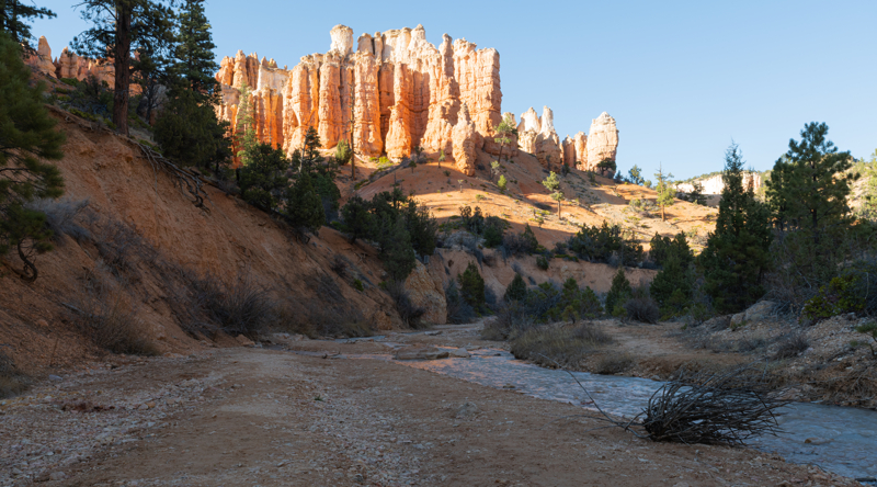 River and hoodoos along the Mossy Cave trail