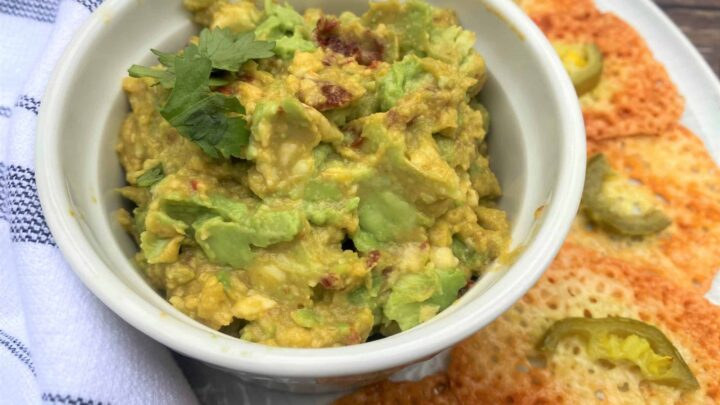 Image for Easy Chipotle Chili Guacamole & Jalapeno Cheese Chips