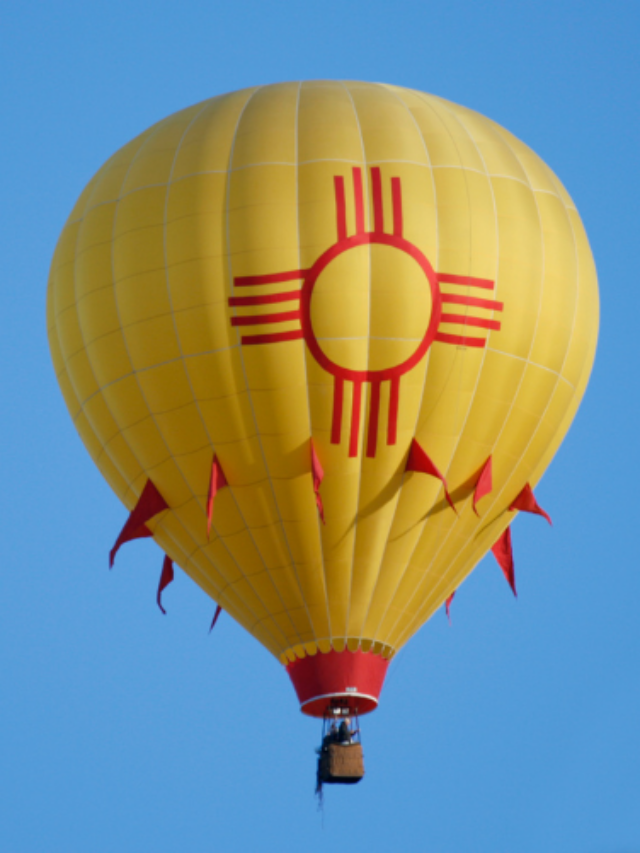 hot-air-balloon-with-New-Mexico-symbol