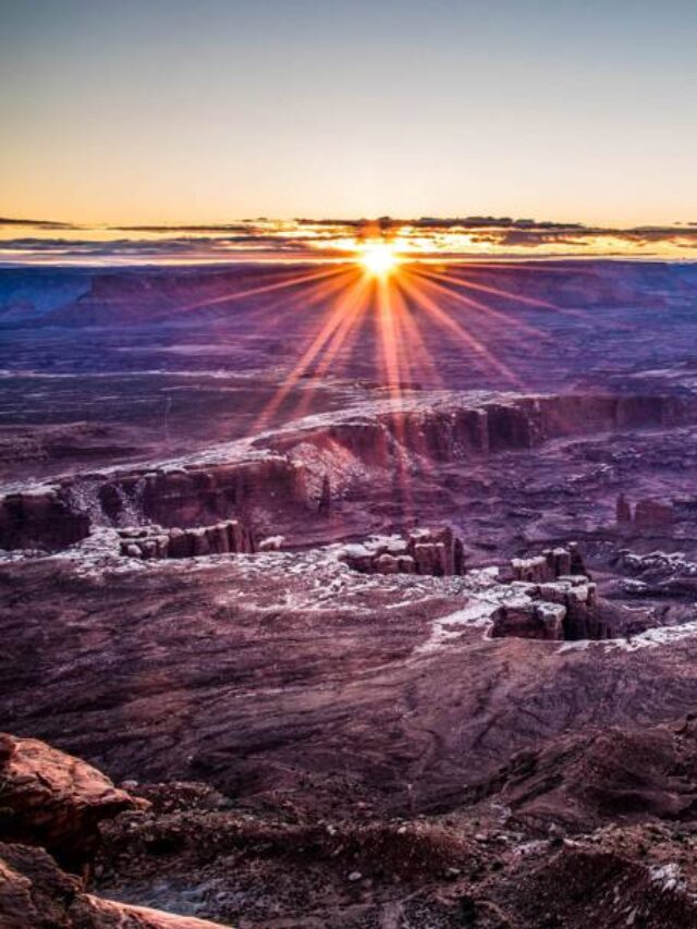 sunrise-grand-view-point-canyolands-photo-jeepers