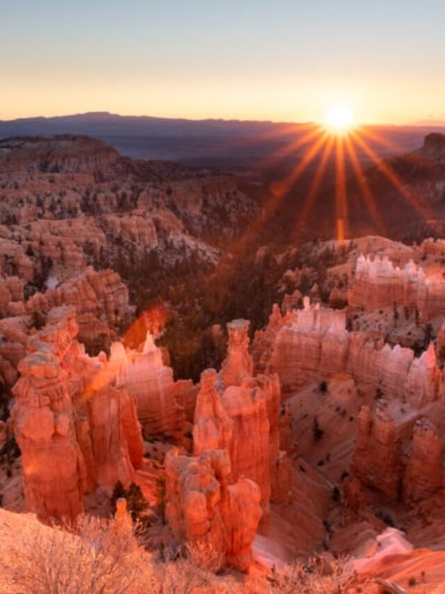 sunrise-at-sunset-point-Bryce-Canyon