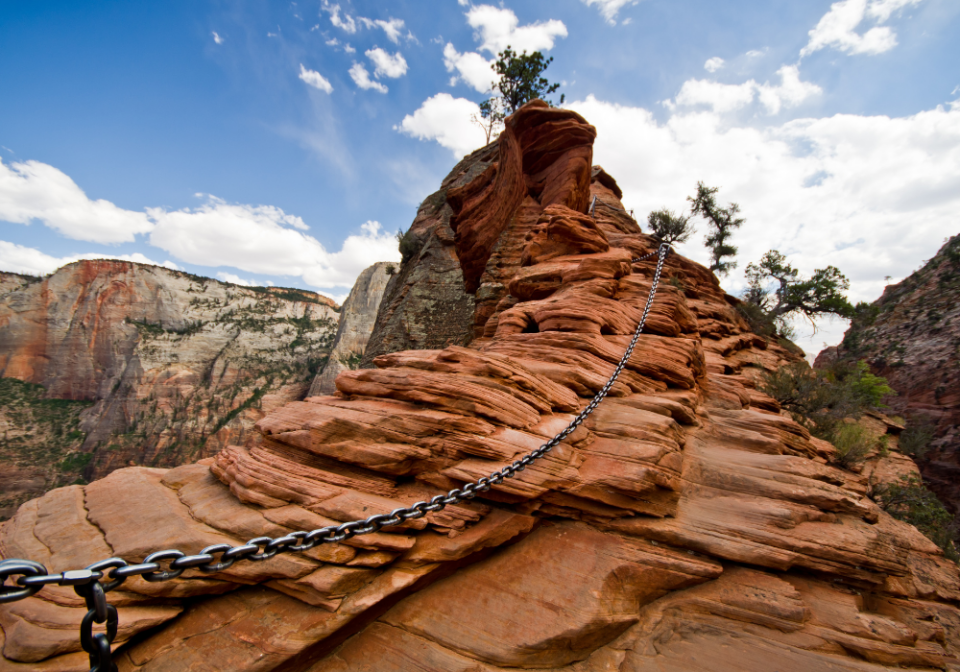 chains section of Angel's Landing hike