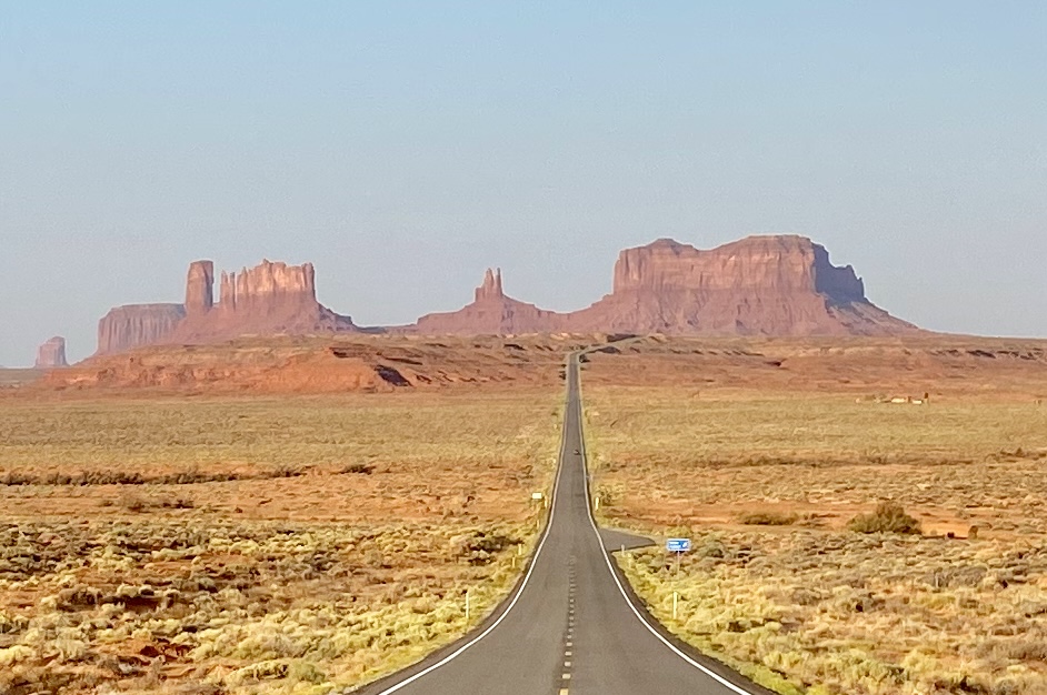 Scenic drive to Monument Valley